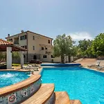 Grande Heated Pool&whirpool&sauna&pet Friendly Krk