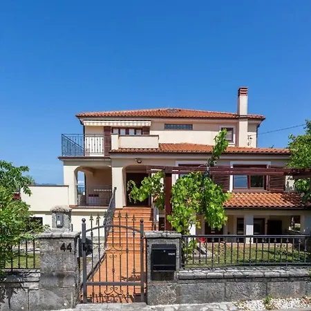 Vilă Grande Heated Pool&whirpool&sauna&pet Friendly Krk