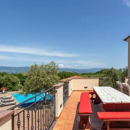 Grande Heated Pool&whirpool&sauna&pet Friendly Krk Gostinjac