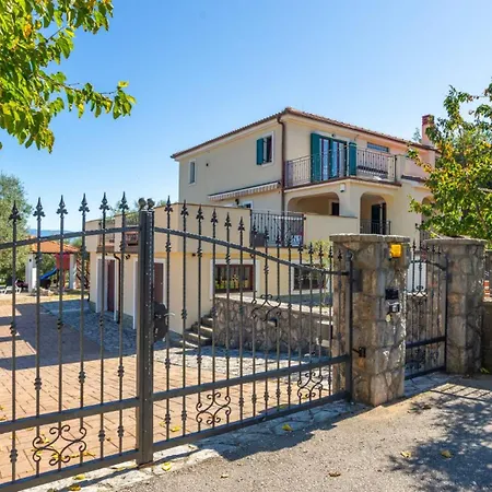 Grande Heated Pool&whirpool&sauna&pet Friendly Krk * Gostinjac