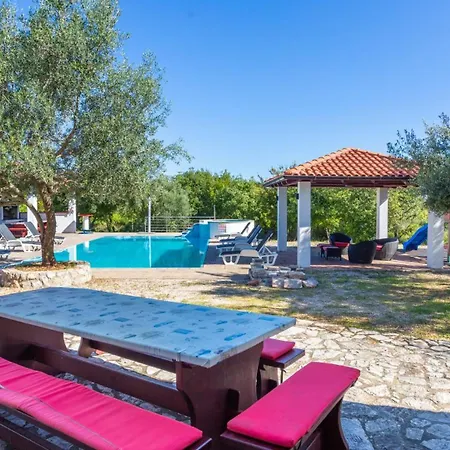 Grande Heated Pool&whirpool&sauna&pet Friendly Krk