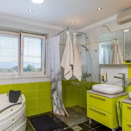 Vilă Grande Heated Pool&whirpool&sauna&pet Friendly Krk