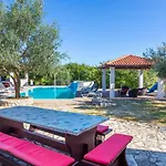 Grande Heated Pool&whirpool&sauna&pet Friendly Krk