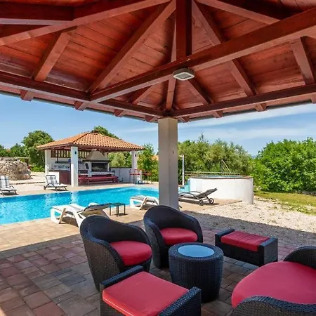 Beautiful Grande With Pool Island Krk Villa