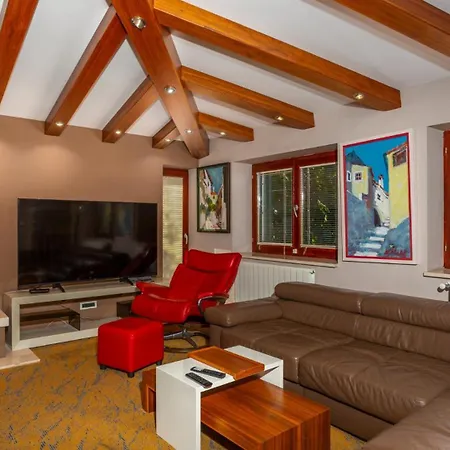 Villa Grande Heated Pool&whirpool&sauna&pet Friendly Krk Gostinjac