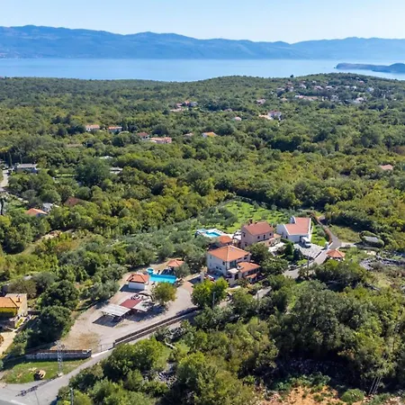 Beautiful Grande With Pool Island Krk